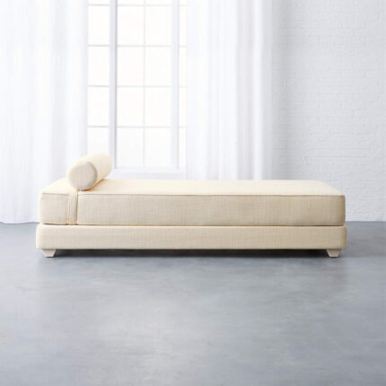 Kivona Valor Chaise Lounge