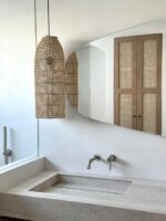 Kivona Venus Pond Mirror