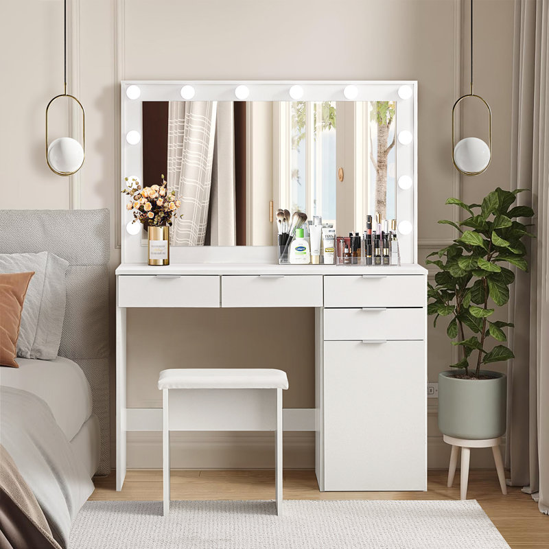 Kivona Braunstein Dressing Table with Mirror Kivona Braunstein Dressing Table with Mirror