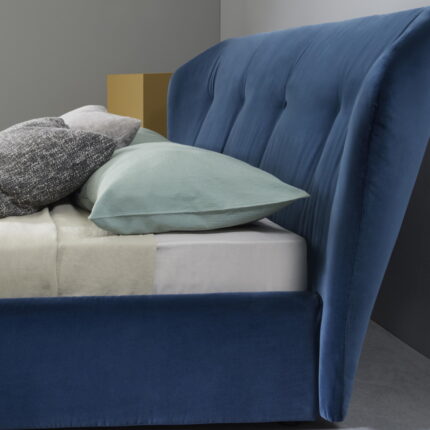Kivona Luxe Velvet Bed